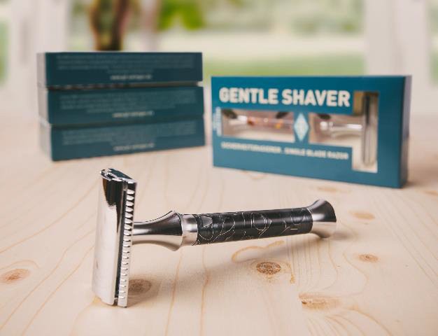 Timor Gentle Shaver Black Open Comb