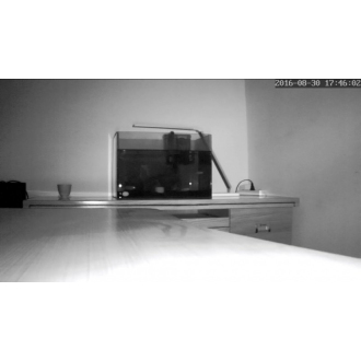 Skrytá IP kamera ve stolních hodinách CEL-TEC Cube One WiFi WR
